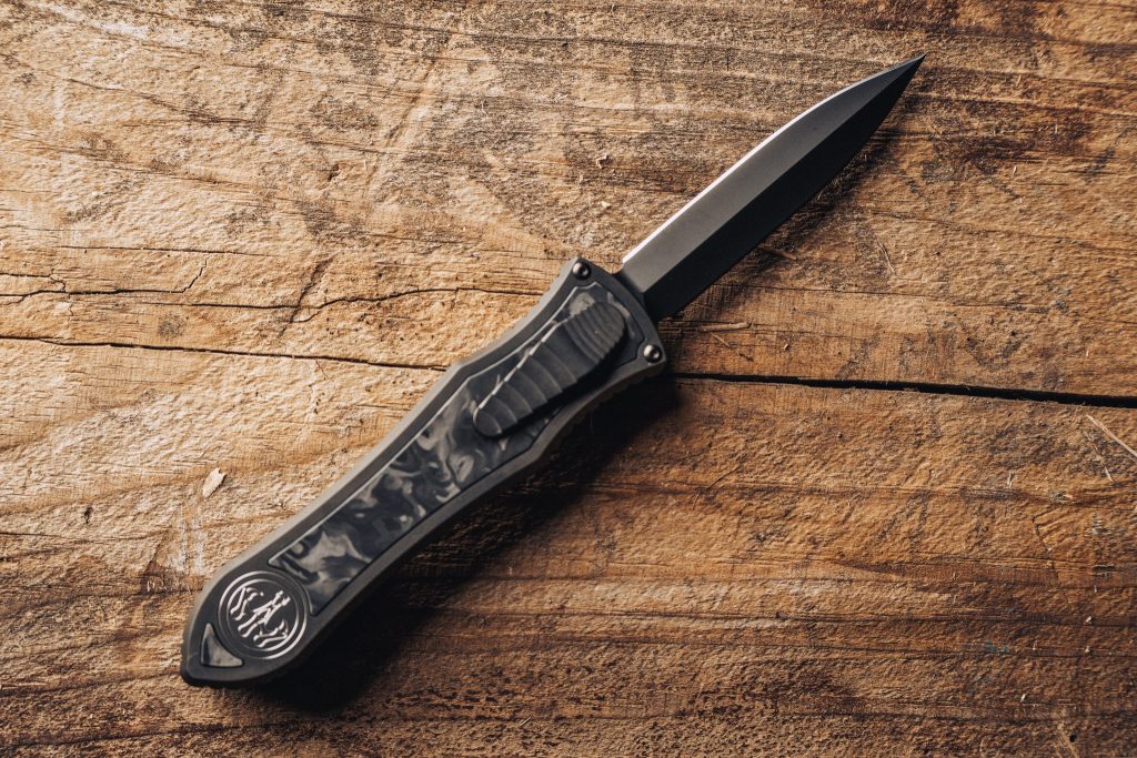 Deadlock Hawk Knives